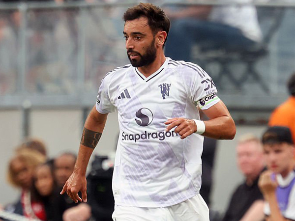 Digoda Al-Nassr, Bruno Fernandes Pilih Bertahan di Manchester United